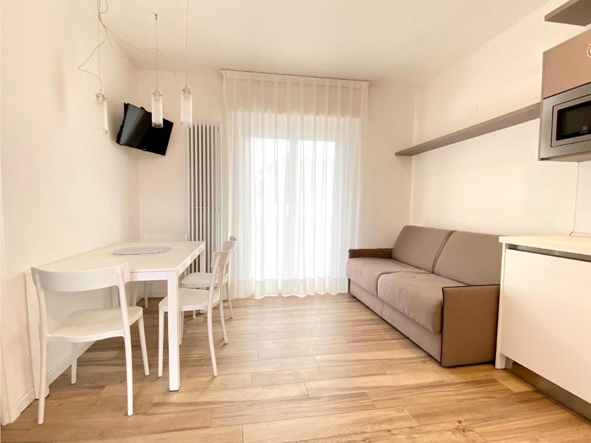 Appartamenti Cristina Carraro Immobiliare - Family Apartments 리도 디 예솔로 외부 사진